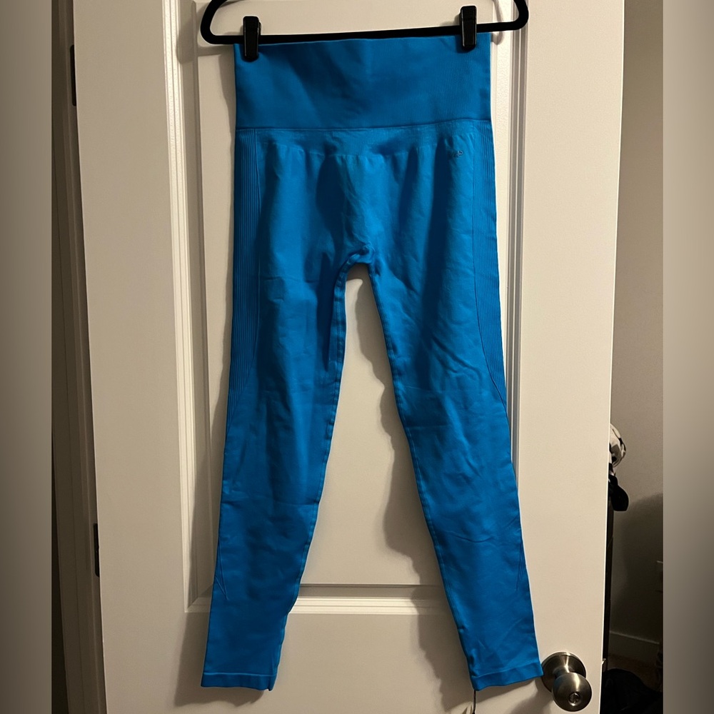 MyProtein women’s sea blue leggings